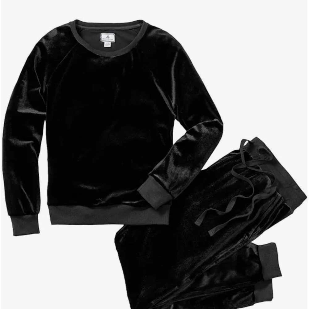 NWT Petite Plume velour lounge set. Size XL black.